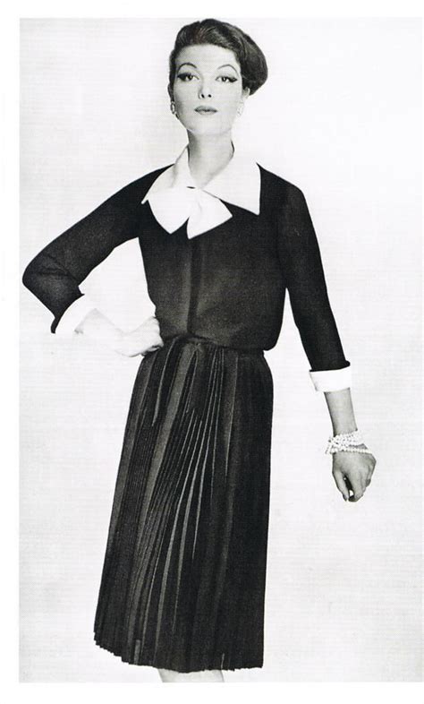 coco chanel moda 1950|coco chanel edad.